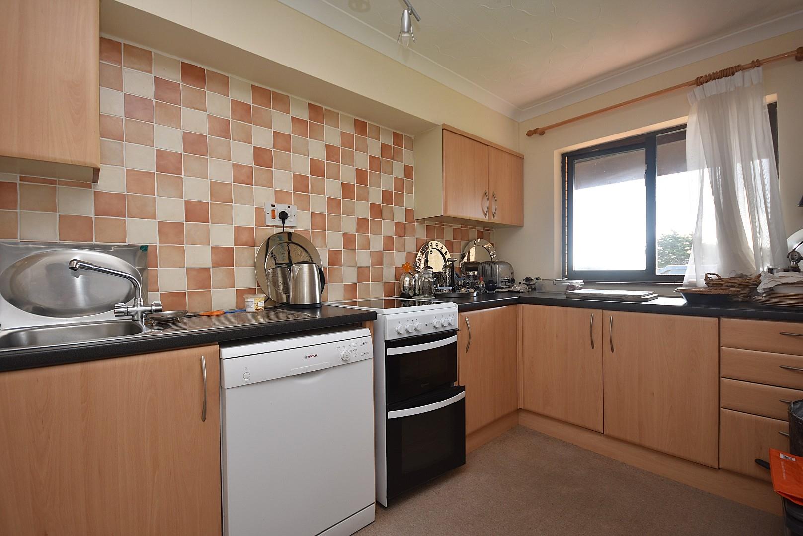 7 Heol-Y-Gaer, Barry, CF62 6UH